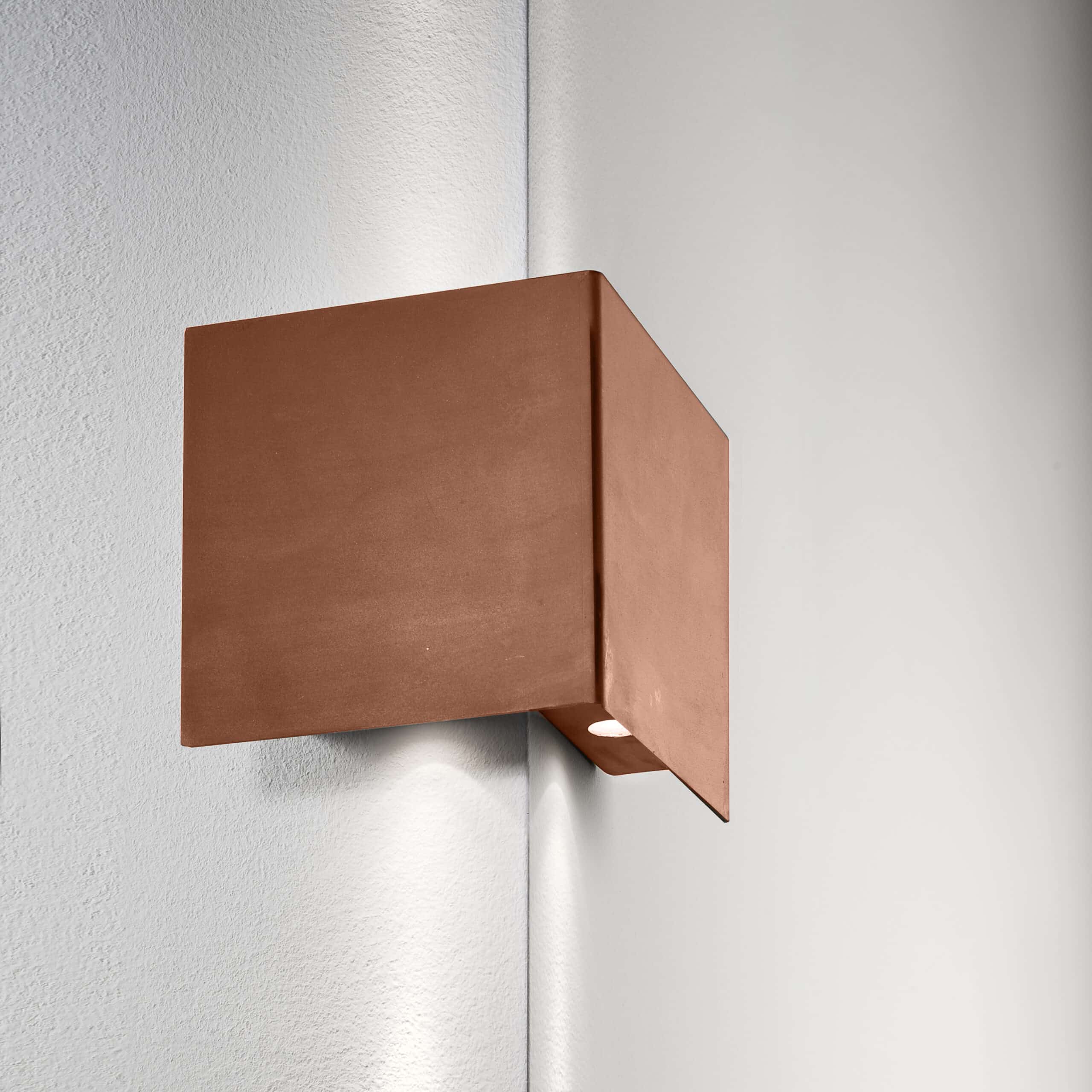 Manine Outdoor spot 270-V vertical double emission